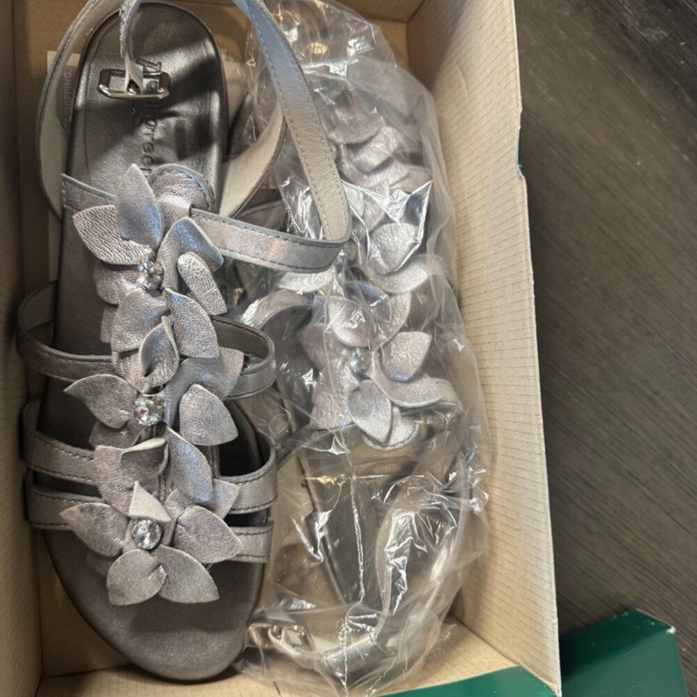 Paul Green Vintage Silver and Crystal Sandals Size 10 - Picture 4 of 7